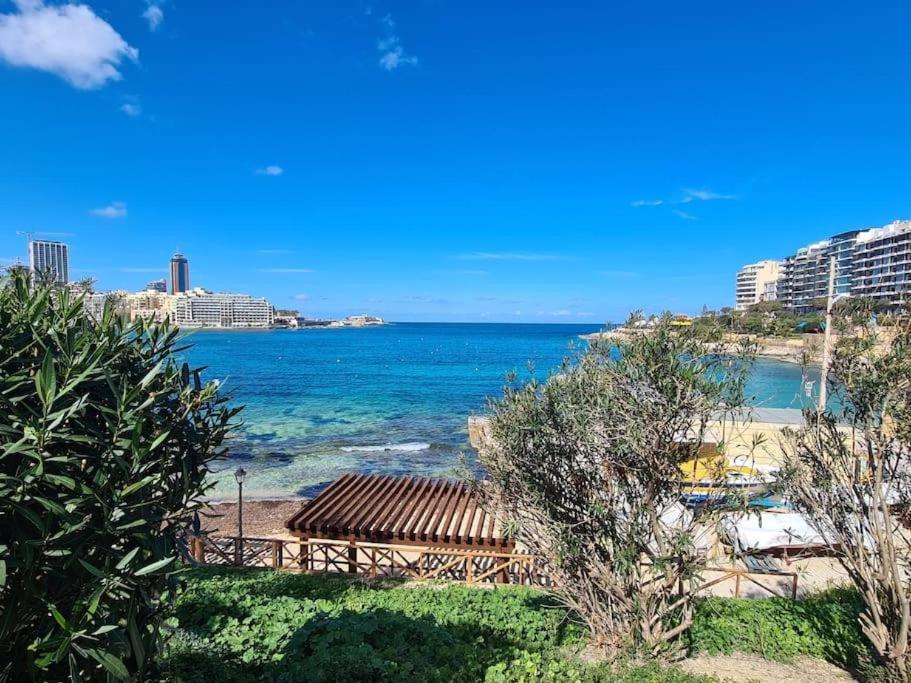 St Julians Sliema 3 Minutes Walk From Promenade 3 Bedroom Apartment Exteriör bild
